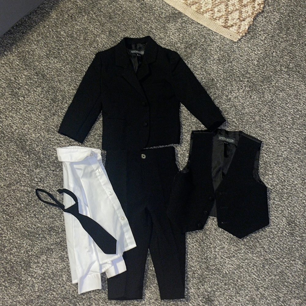 18 Month Old boy Suit 🤵